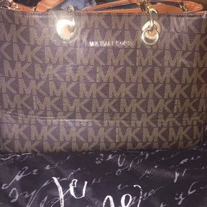 Mk purse